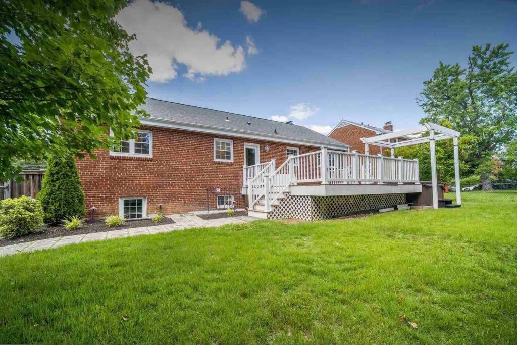 Arlington, Va For Lovers And Friends Exterior photo